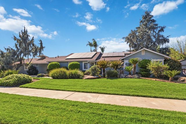 1423 20th Avenue, Kingsburg, CA 93631