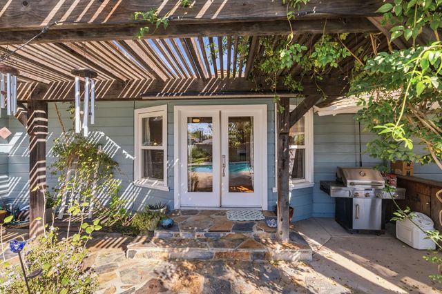 1423 20th Avenue, Kingsburg, CA 93631