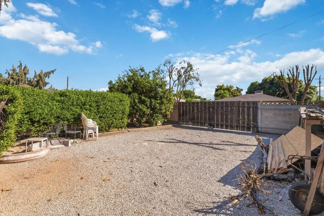 1423 20th Avenue, Kingsburg, CA 93631