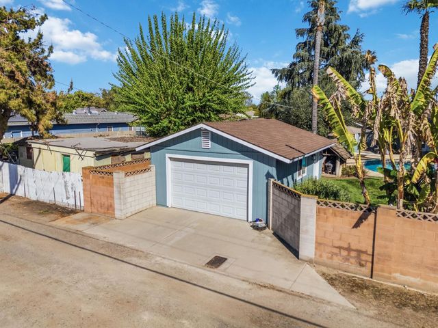 1423 20th Avenue, Kingsburg, CA 93631