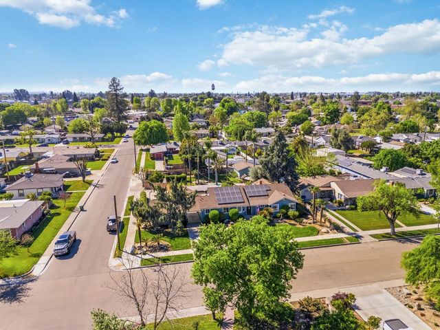 1423 20th Avenue, Kingsburg, CA 93631