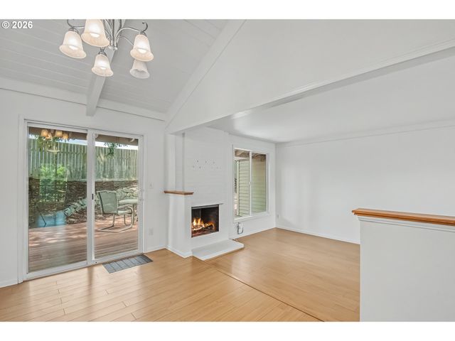 5545 Nw RIDGEMOOR Ct, Portland, OR 97229