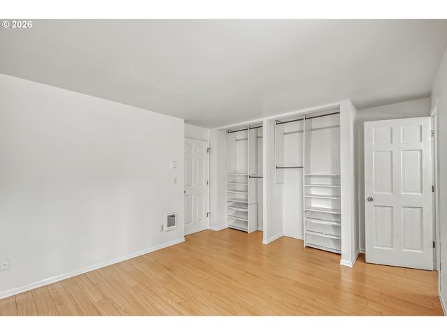 5545 Nw RIDGEMOOR Ct, Portland, OR 97229