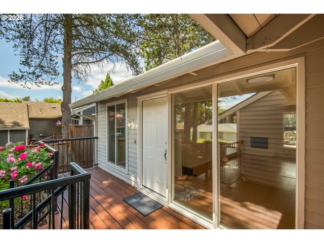 5545 Nw RIDGEMOOR Ct, Portland, OR 97229