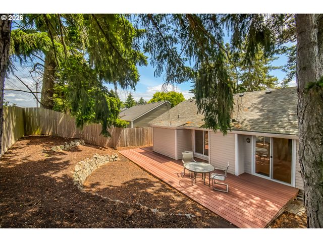 5545 Nw RIDGEMOOR Ct, Portland, OR 97229