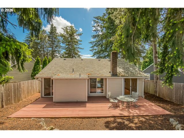 5545 Nw RIDGEMOOR Ct, Portland, OR 97229