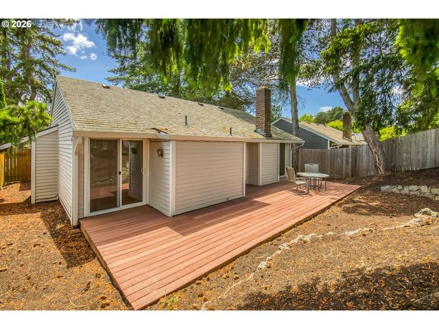 5545 Nw RIDGEMOOR Ct, Portland, OR 97229
