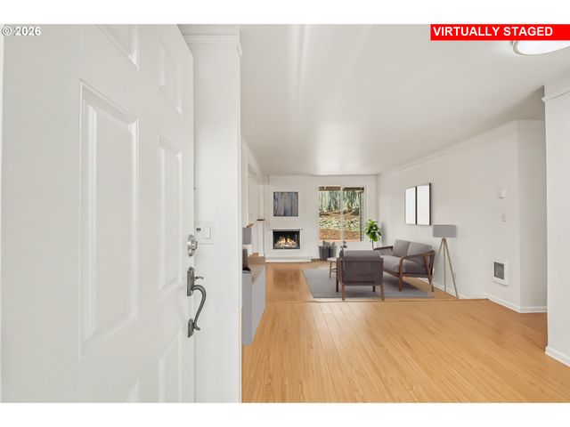 5545 Nw RIDGEMOOR Ct, Portland, OR 97229
