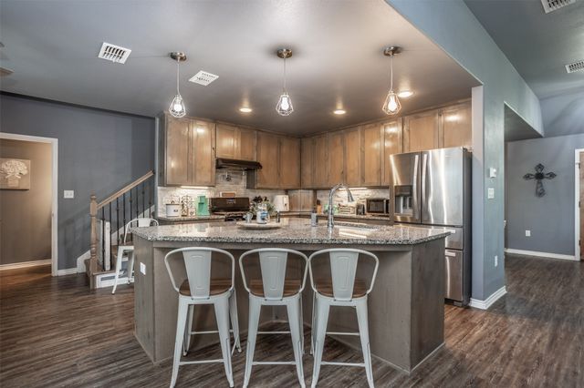 400 E Hinton Street, Tioga, TX 76271