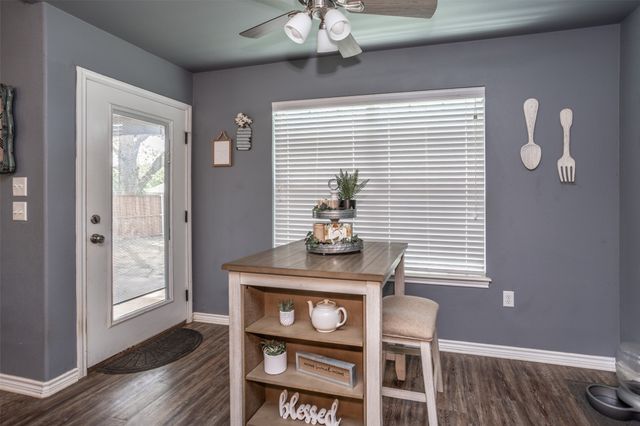 400 E Hinton Street, Tioga, TX 76271
