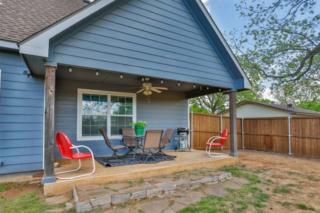 400 E Hinton Street, Tioga, TX 76271