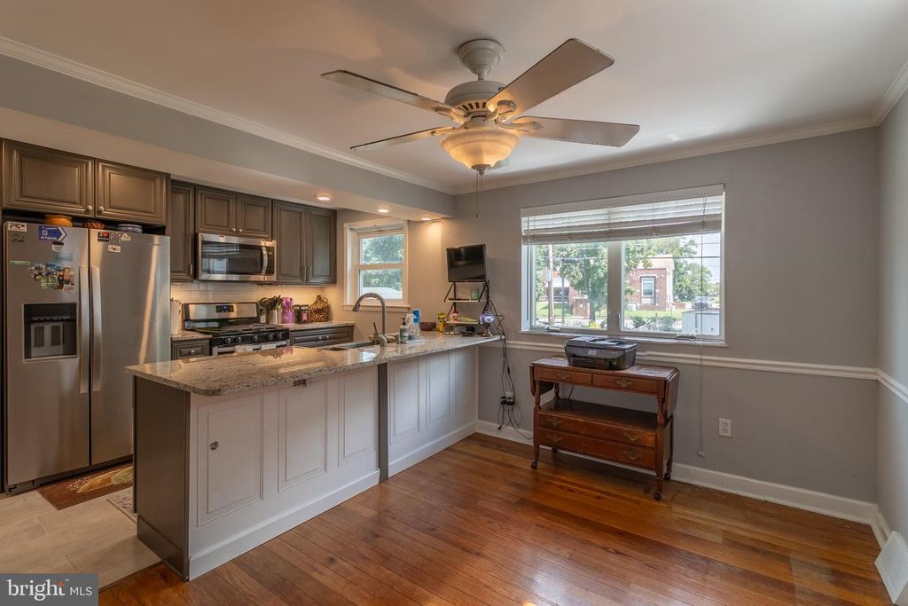 526 JANSEN AVE, ESSINGTON, PA 19029 — photo 4