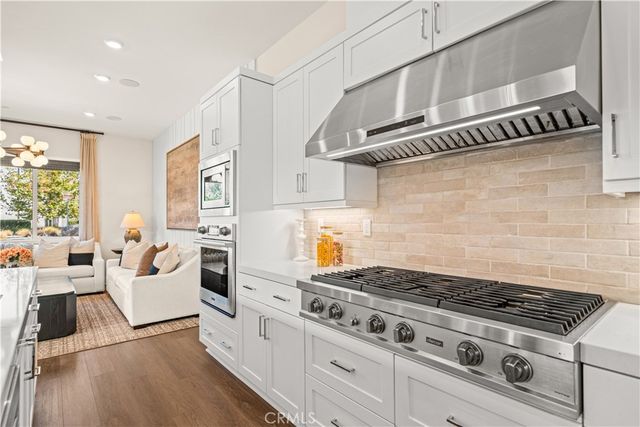 187 Sawbuck, Irvine, CA 92618