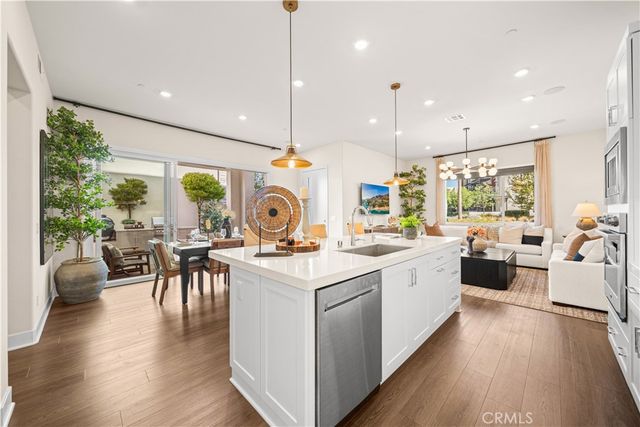 187 Sawbuck, Irvine, CA 92618
