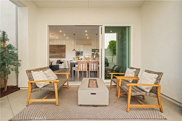 187 Sawbuck, Irvine, CA 92618
