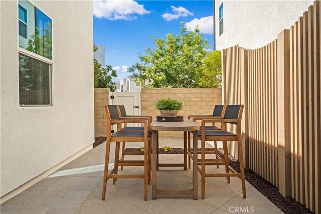 187 Sawbuck, Irvine, CA 92618