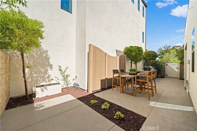187 Sawbuck, Irvine, CA 92618
