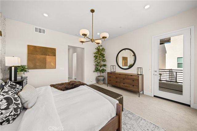 187 Sawbuck, Irvine, CA 92618