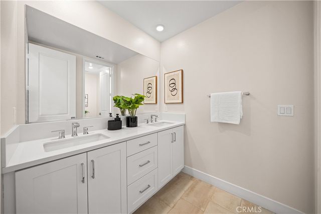 187 Sawbuck, Irvine, CA 92618