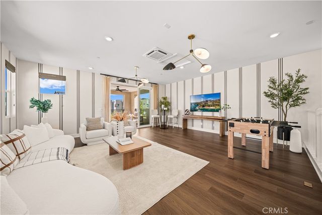 187 Sawbuck, Irvine, CA 92618