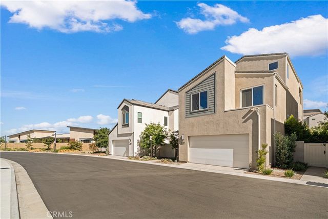 187 Sawbuck, Irvine, CA 92618