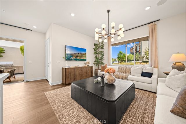 187 Sawbuck, Irvine, CA 92618