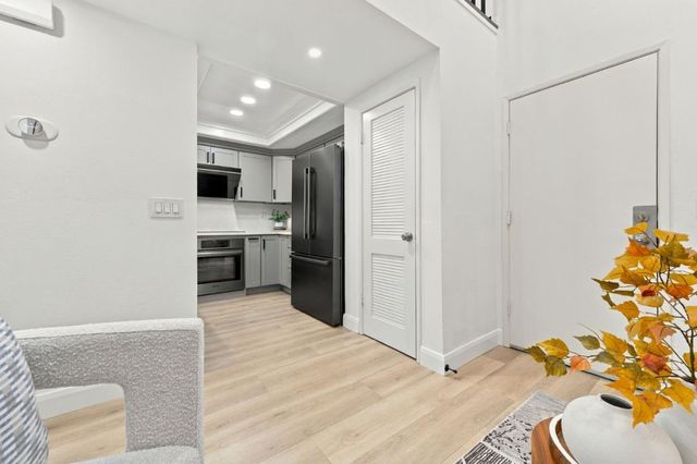 1459 Tyler Park Way, Mountain View, CA 94040