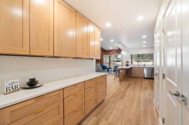 8629 Baumgarten Drive, Dallas, TX 75228