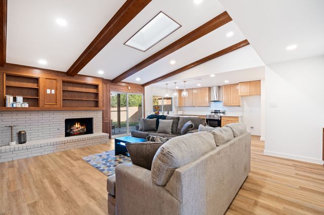 8629 Baumgarten Drive, Dallas, TX 75228