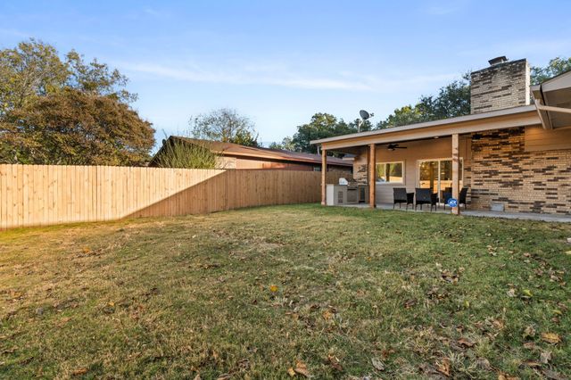 8629 Baumgarten Drive, Dallas, TX 75228