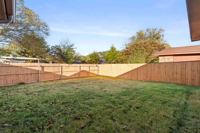 8629 Baumgarten Drive, Dallas, TX 75228