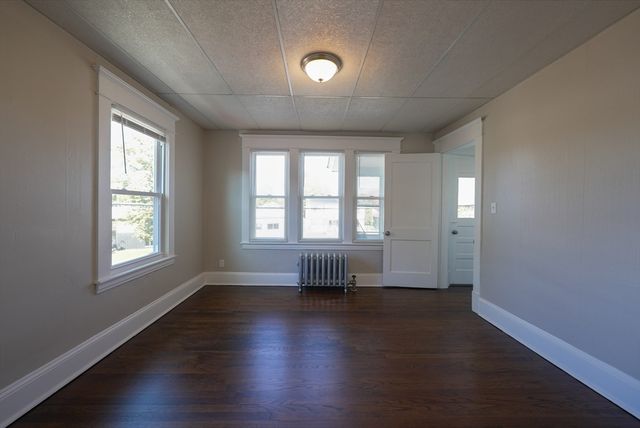 223-225 Saint James Blvd, Springfield, MA 01104