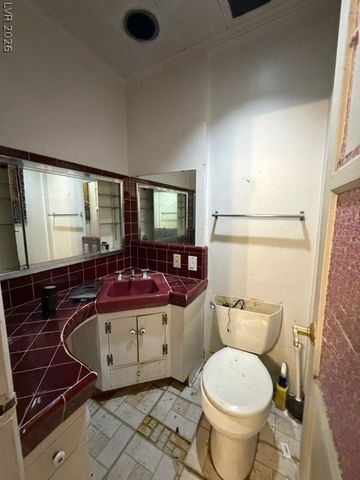 1929 Ballard Drive, Las Vegas, NV 89104