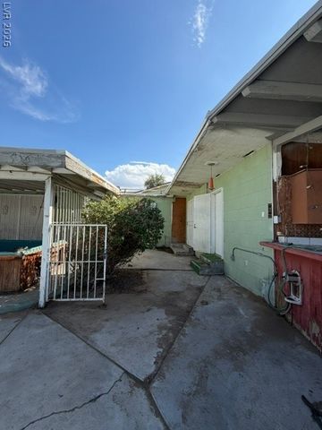 1929 Ballard Drive, Las Vegas, NV 89104