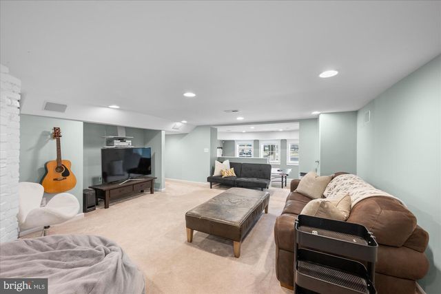 6726 25TH ST N, Arlington, VA 22213