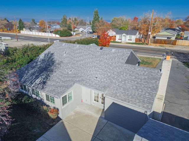 3119 Merriman Road, Medford, OR 97501