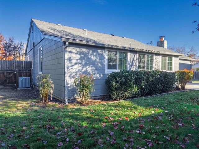 3119 Merriman Road, Medford, OR 97501