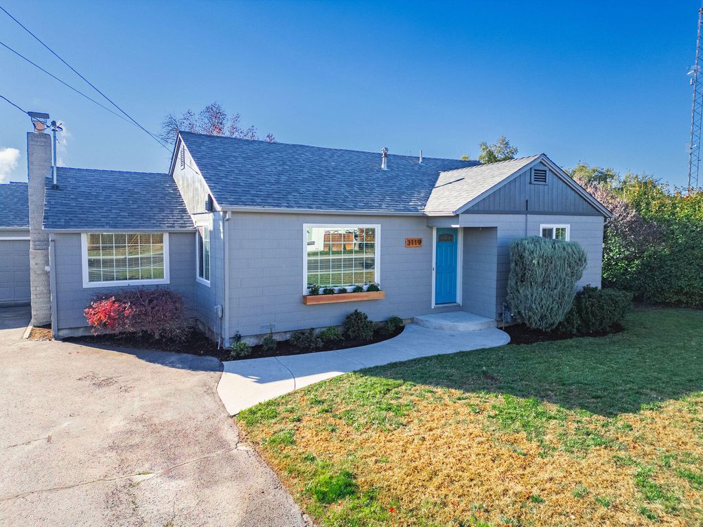 3119 Merriman Road, Medford, OR 97501