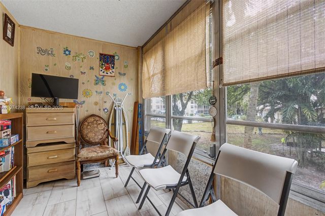 2649 NW 48th Terrace 237, Lauderdale Lakes, FL 33313