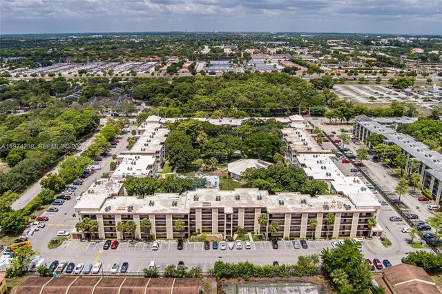 2649 NW 48th Terrace 237, Lauderdale Lakes, FL 33313
