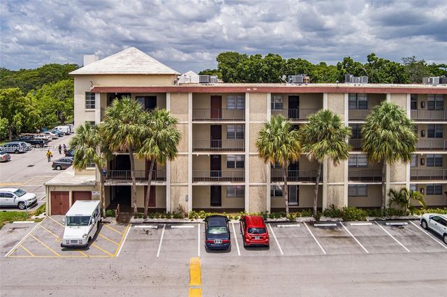 2649 NW 48th Terrace 237, Lauderdale Lakes, FL 33313