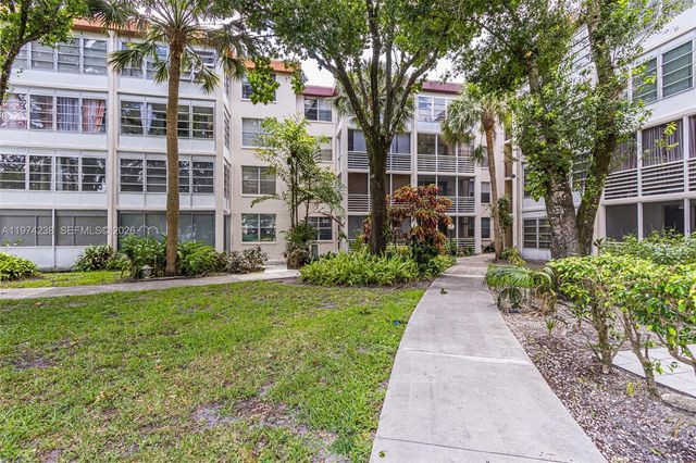 2649 NW 48th Terrace 237, Lauderdale Lakes, FL 33313
