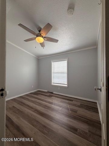112 Woodside Road, New Egypt, NJ 08533