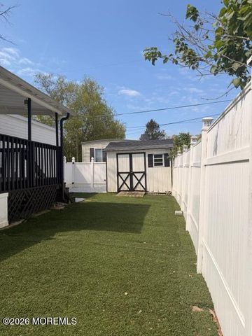 112 Woodside Road, New Egypt, NJ 08533