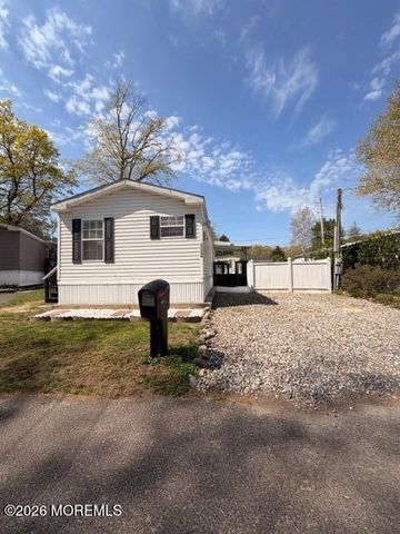 112 Woodside Road, New Egypt, NJ 08533