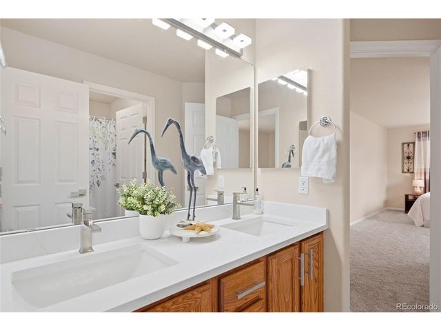 22386 E Arbor Pl, Aurora, CO 80016