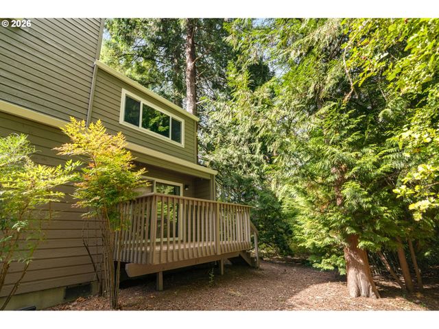 4880 Sw SCHOLLS FERRY Rd 32, Portland, OR 97225