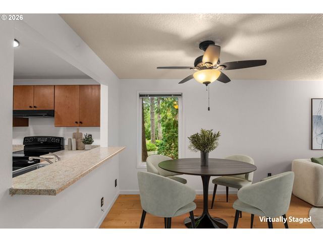 4880 Sw SCHOLLS FERRY Rd 32, Portland, OR 97225