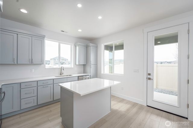 915 Ivy Street NE, Ephrata, WA 98823