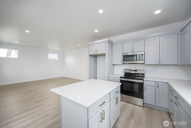 915 Ivy Street NE, Ephrata, WA 98823